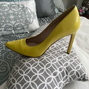 Nine West ladies size 8 pumps